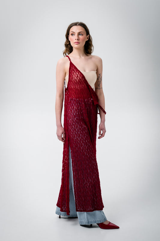 Lace accessory dress in burgundy