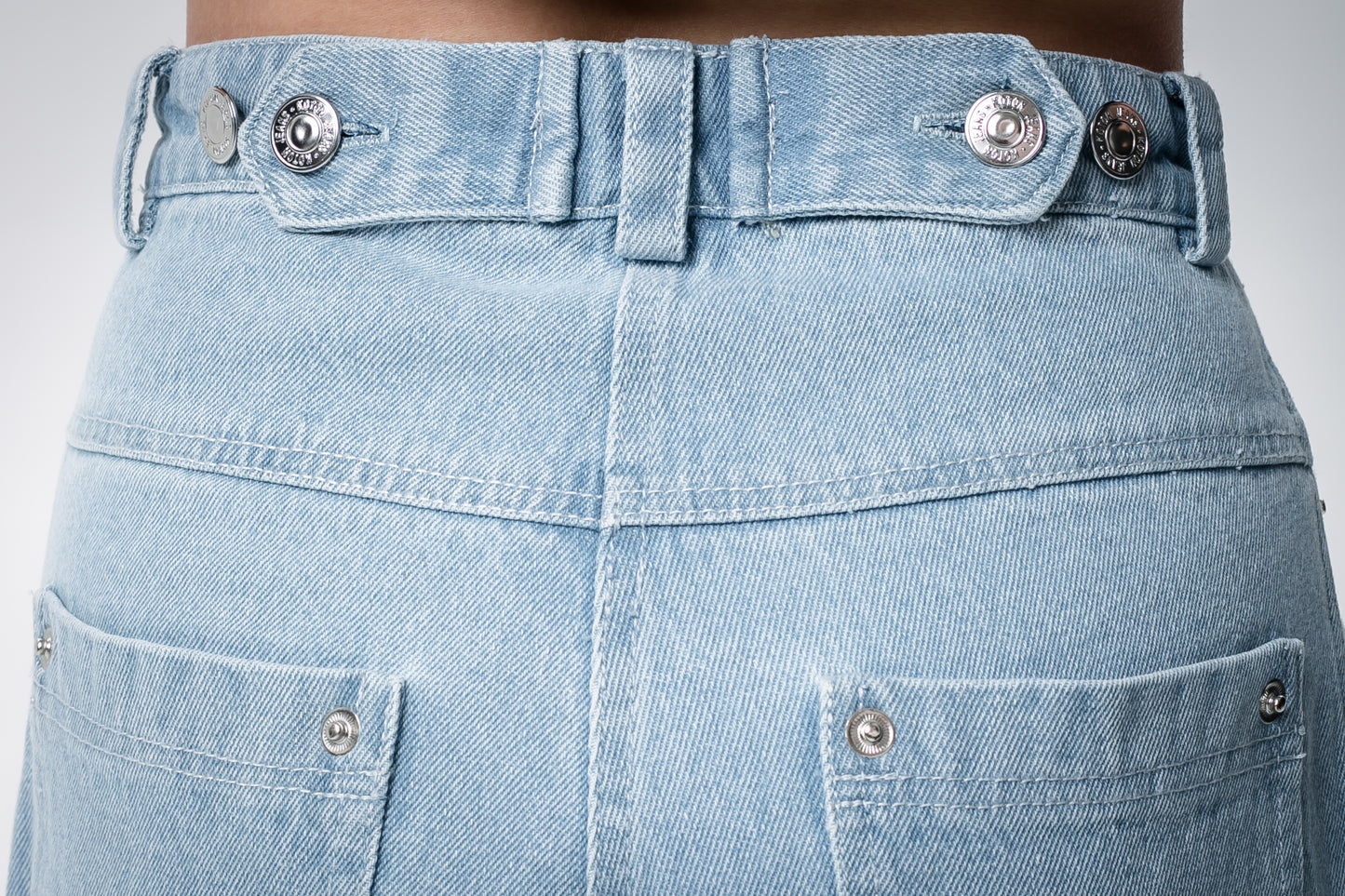 Stylish light blue jeans for girls 155–163 cm tall